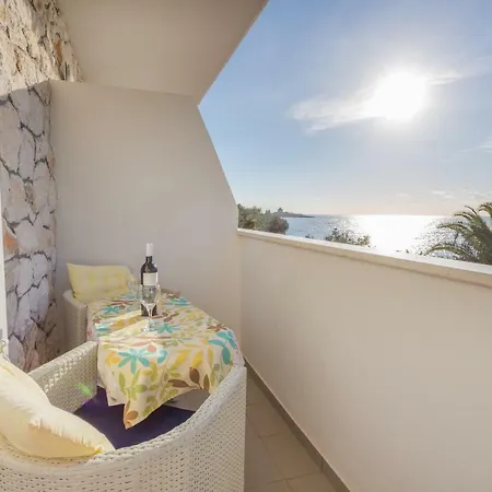 Private Romantic Penzion Hvar Town